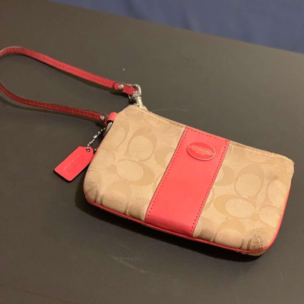 COACH Small Wristlet